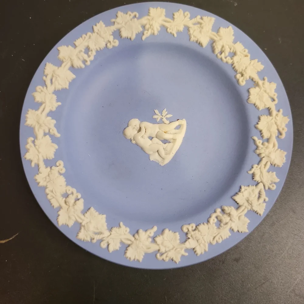 Vintage Wedgwood Porcelain Trinket Dish 4.5"  #1 - Picture 3 of 7